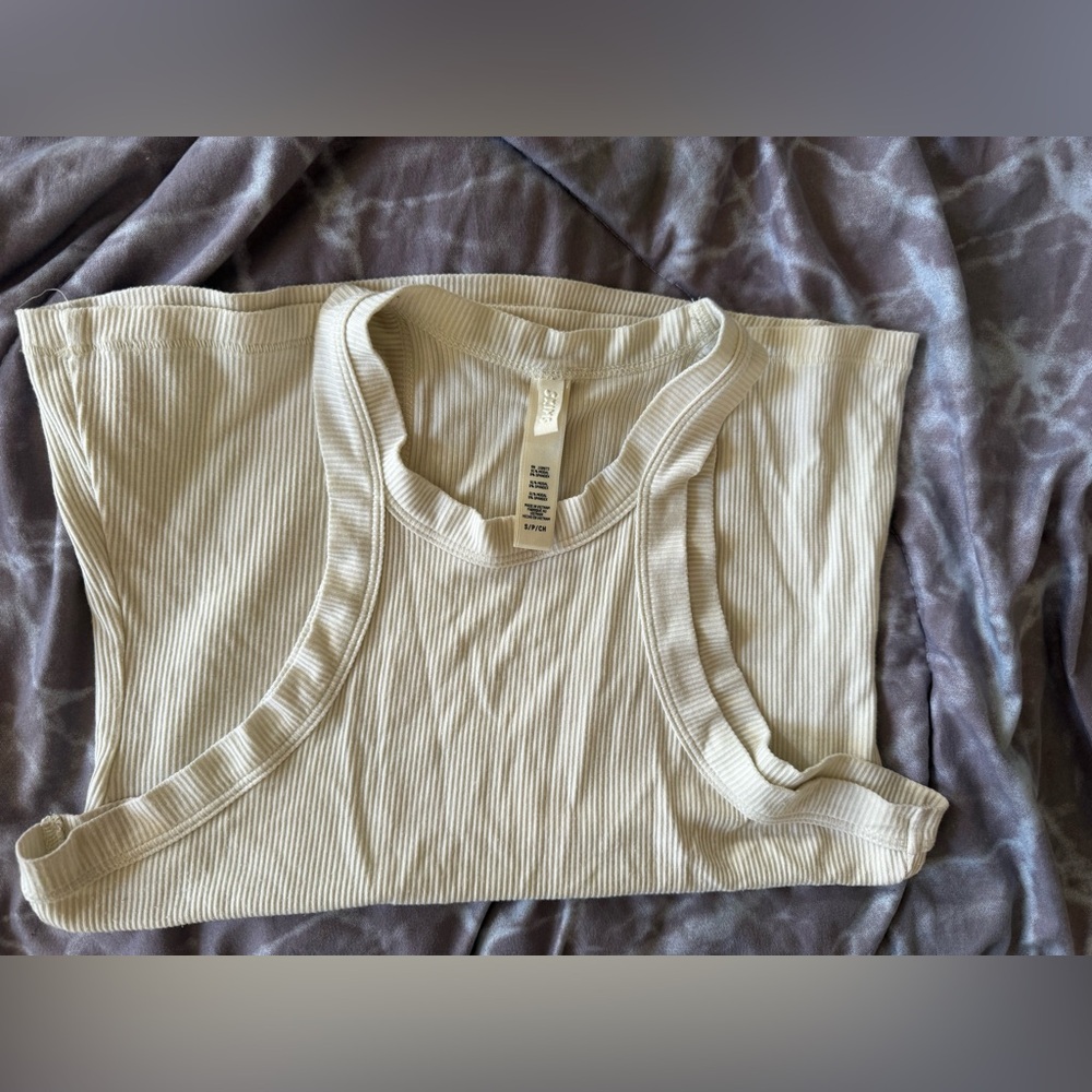 SKIMS Cream Ribbed Racerback Tank Top - Picture 5 of 7